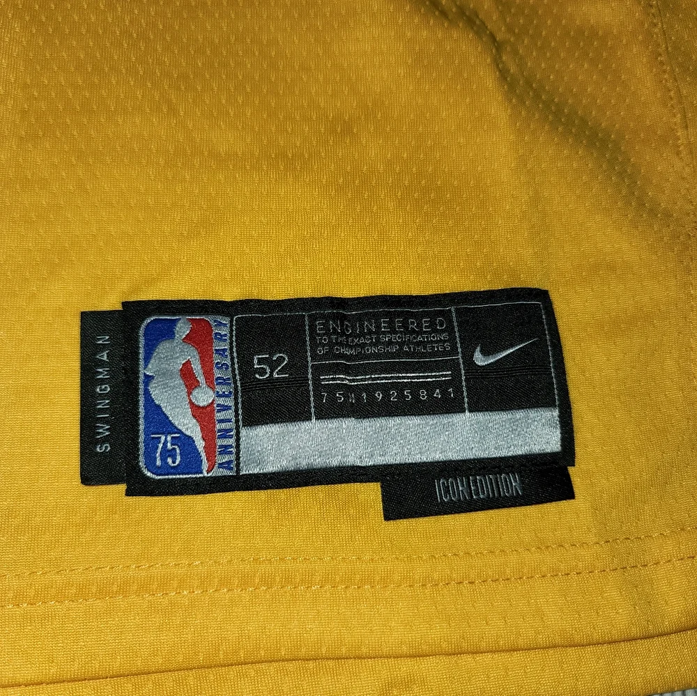 Lakers Kobe Bryant Jersey - Picture 3 of 4
